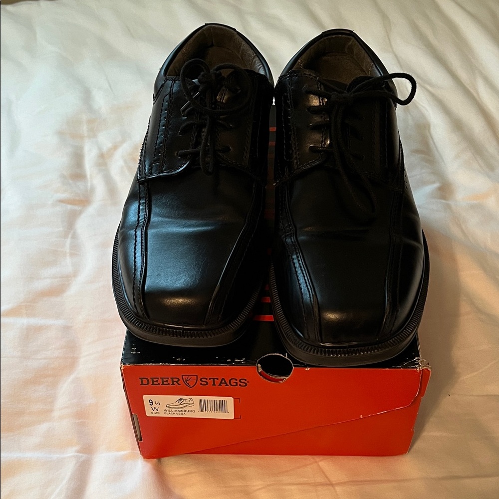 Deer Stags Men's Classic Black Oxfords 9.5 Wide